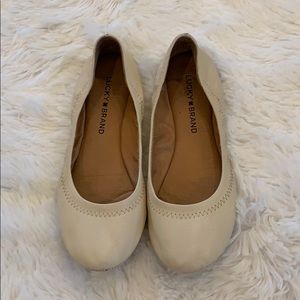 Lucky Brand Emmie Flat